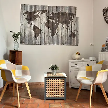 Le Patio Du Canal Bed & Breakfast