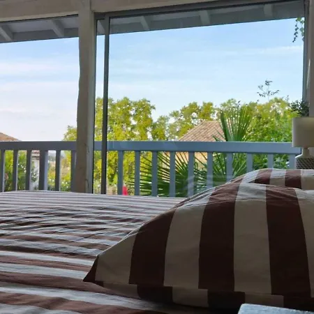 Bed & Breakfast Le Patio Du Canal